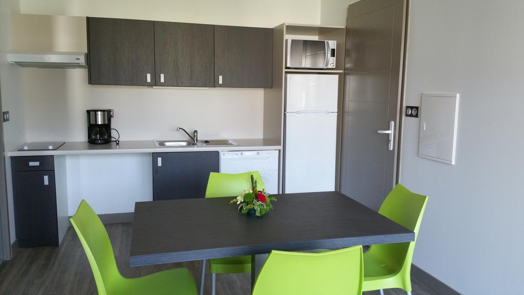 Vvf Pays Basque Saint-Etienne-De-Baigorry Hotell Rom bilde