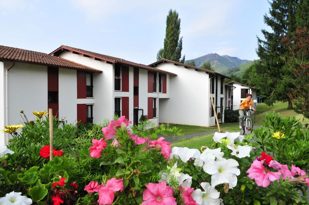 Vvf Pays Basque Saint-Etienne-De-Baigorry Hotell Eksteriør bilde
